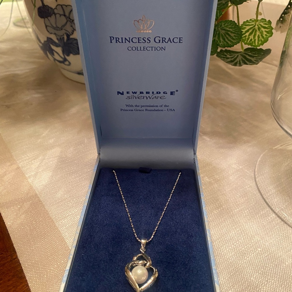 Silver Necklace with Pearl